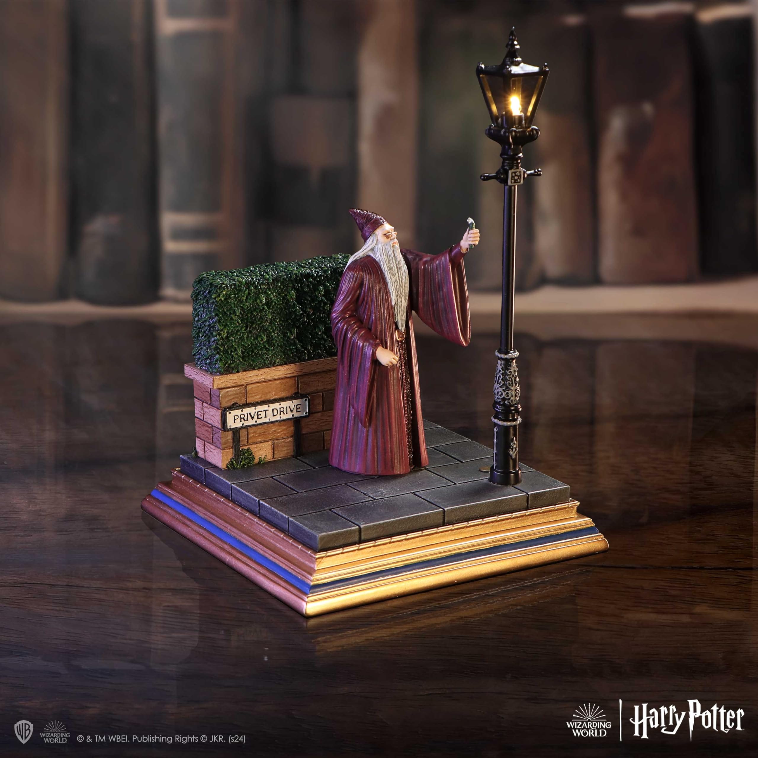 Nemesis Now Figura iluminada de Harry Potter Privet Drive de 18,5 cm, - Imagen 5